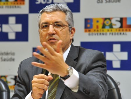 Ministro da Saúde é contra o consumo de álcool em jogos da Copa do Mundo