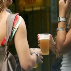 Consumo de álcool entre meninas chega a 55%