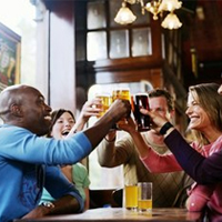 Brasileiros bebem, em média, 6,9 litros de álcool por ano