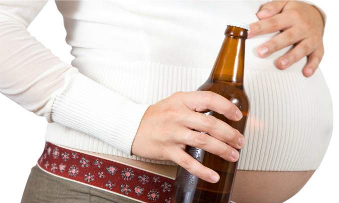 Qual a responsabilidade da grávida ao ingerir álcool?