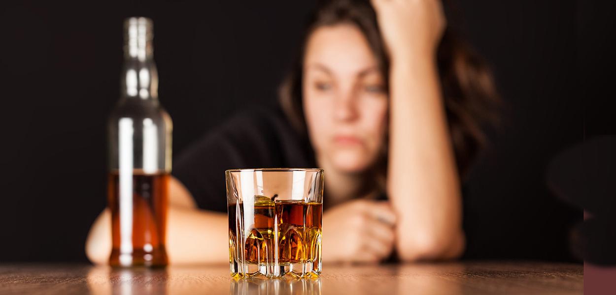 Causa mortis: álcool. Nos EUA ele é mais letal do que as drogas