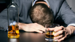 sintomas de alcoolismo