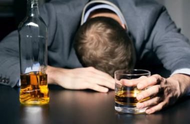 Sintomas do Alcoolismo – Conheça quais são os 8 principais
